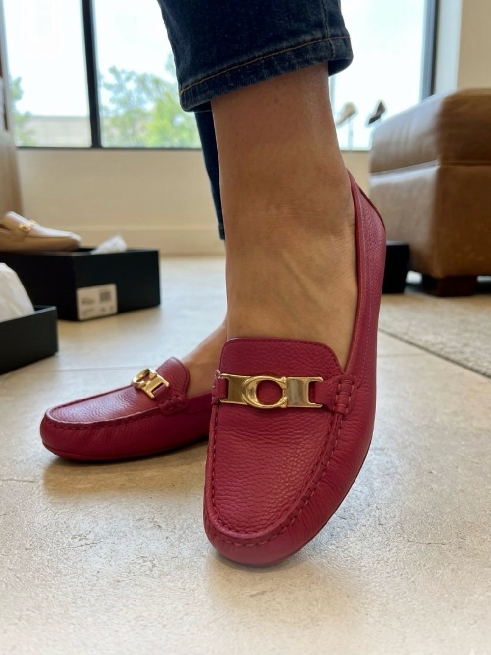 Coach Women's Olympia Leather Dahlia Flats size 7.5 M
